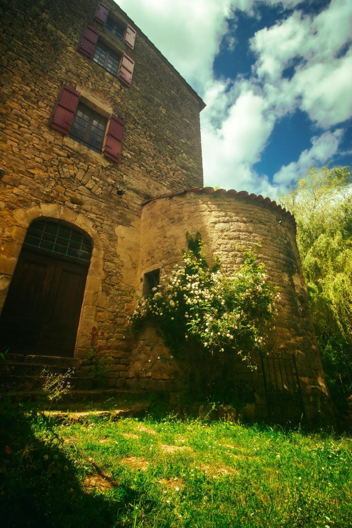 Le Chateau De Sorgues Cornus Exteriér fotografie